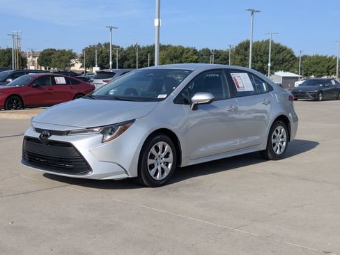 Used 2024 Toyota Corolla LE FWD image 10