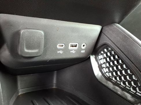 Used 2022 Chevrolet TrailBlazer LT w/ Convenience Package image 34