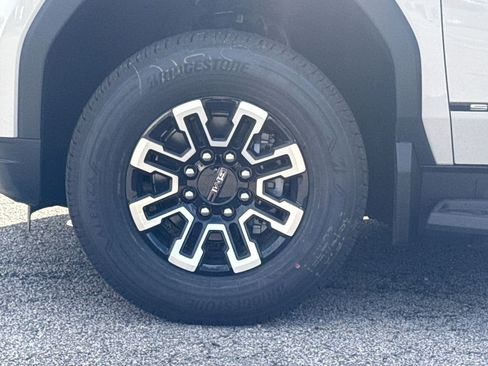 New 2026 GMC Sierra EV Elevation image 12