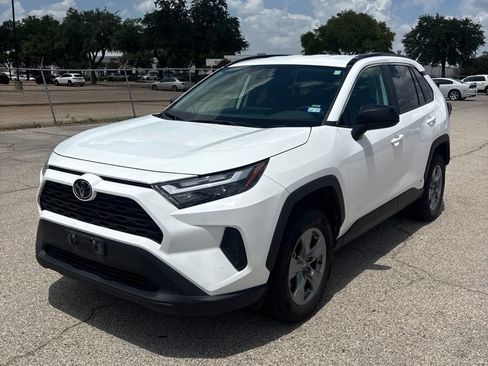 Used 2025 Toyota RAV4 LE AWD/4WD image 1