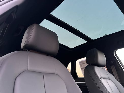 New 2025 Audi Q3 2.0T Premium image 17