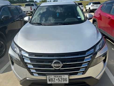 Used 2025 Nissan Rogue SV FWD image 15