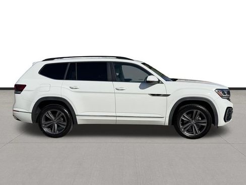 Used 2021 Volkswagen Atlas SE w/ Panoramic Sunroof Package FWD image 4