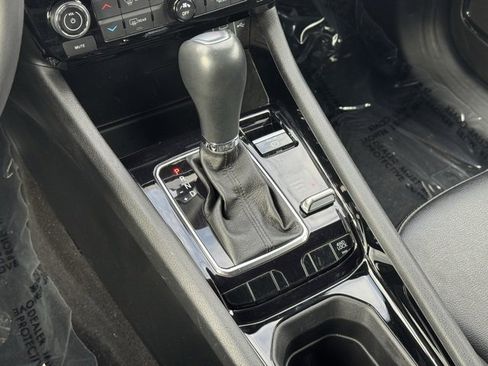 Used 2024 Jeep Compass Limited image 15