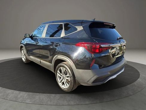 Used 2021 Kia Seltos LX AWD/4WD image 7