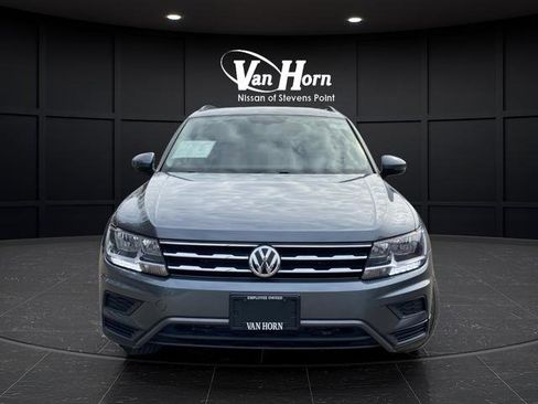 Used 2021 Volkswagen Tiguan SE FWD image 3