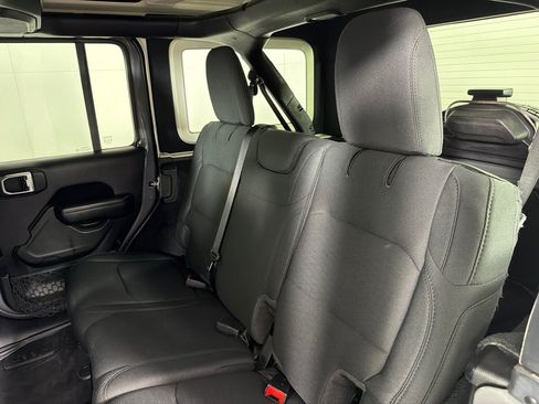 Used 2020 Jeep Wrangler Unlimited Sport S AWD/4WD image 19