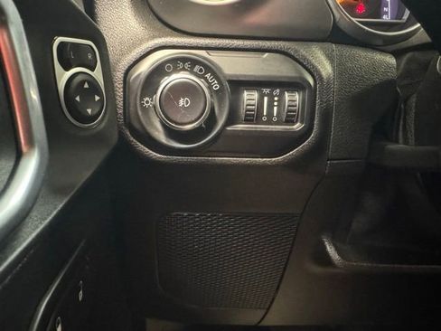 Used 2019 Jeep Wrangler Sport w/ Quick Order Package 24S AWD/4WD image 14