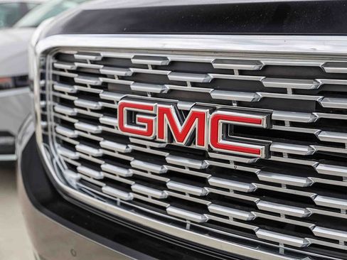 Used 2020 GMC Yukon XL Denali w/ Denali Ultimate Package AWD/4WD image 8