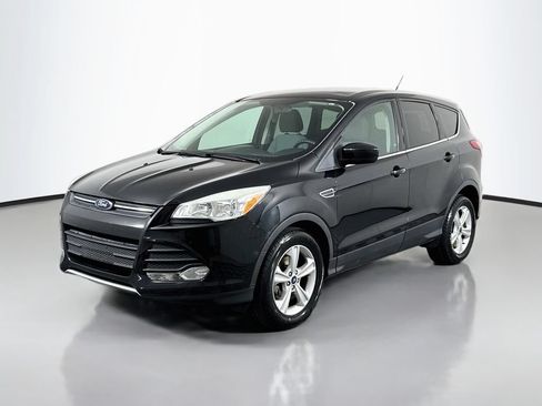 Used 2015 Ford Escape SE FWD image 3
