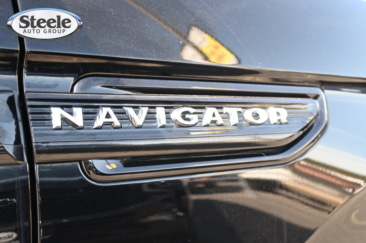 Used 2023 Lincoln Navigator Reserve AWD/4WD image 23