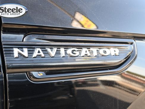 Used 2023 Lincoln Navigator Reserve AWD/4WD image 23