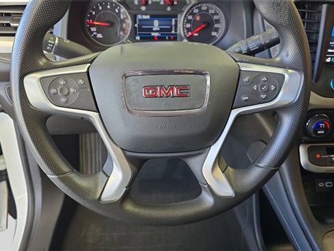 Used 2023 GMC Acadia SLE w/ Driver Convenience Package image 24