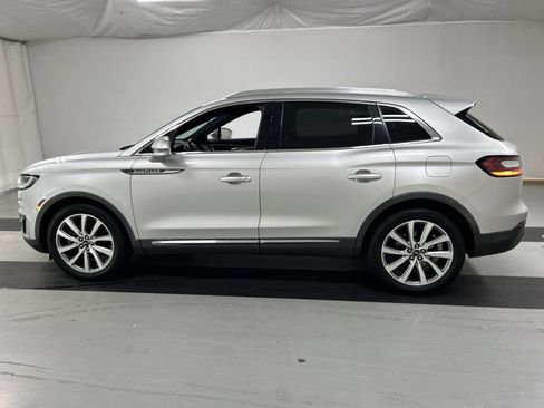 Used 2019 Lincoln Nautilus Select AWD/4WD image 6