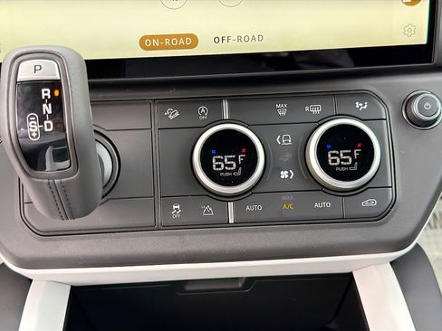 New 2026 Land Rover Defender 110 S AWD/4WD image 33