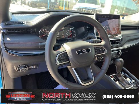 Used 2024 Jeep Compass Trailhawk image 6