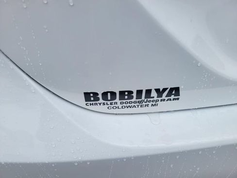 Used 2024 Toyota Camry SE image 31