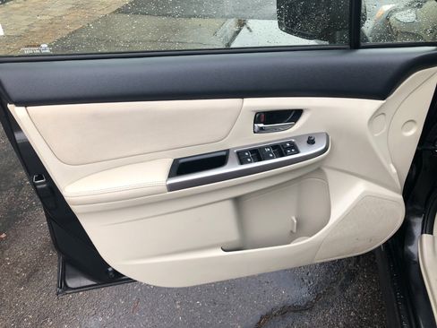 Used 2015 Subaru Crosstrek 2.0i Premium image 10