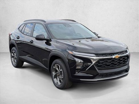 New 2026 Chevrolet Trax LT w/ Driver Confidence Package image 7