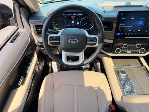 Used 2024 Ford Expedition Max Limited AWD/4WD image 19