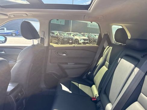 Certified 2023 Nissan Rogue SV w/ SV Premium B Package AWD/4WD image 28