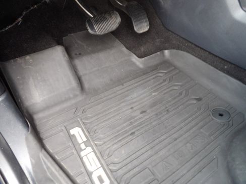 Used 2022 Ford F150 Lariat w/ Equipment Group 502A High image 33