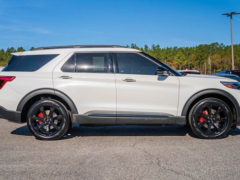 Certified 2024 Ford Explorer ST w/ Equipment Group 401A image 8