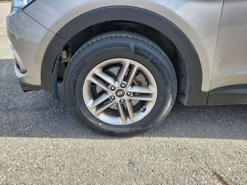 Used 2018 Hyundai Santa Fe Sport image 12