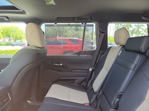 Certified 2026 Lexus GX 550 AWD/4WD image 16