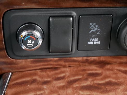 Used 2019 Nissan Armada Platinum w/ Captain's Chairs Package AWD/4WD image 23
