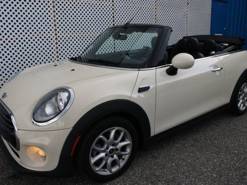 Used 2018 MINI Cooper Convertible FWD image 3