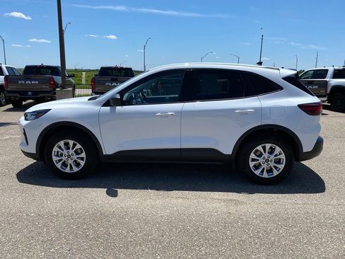 Used 2025 Ford Escape Active w/ Cold Weather Package AWD/4WD image 3