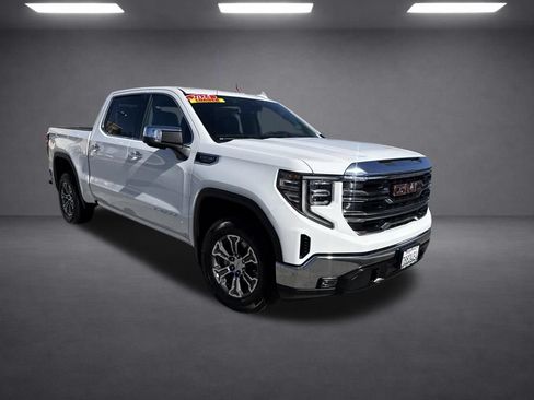 Used 2025 GMC Sierra 1500 SLT RWD image 15