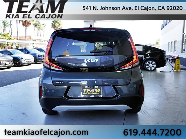 Certified 2025 Kia Soul LX w/ LX Technology Package FWD image 8
