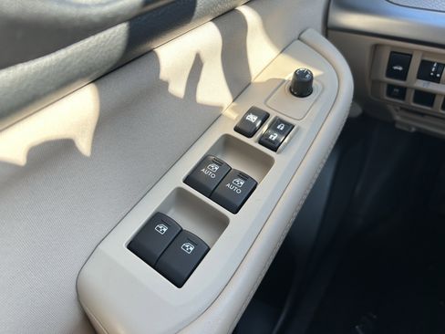 Used 2017 Subaru Legacy 2.5i Premium image 19