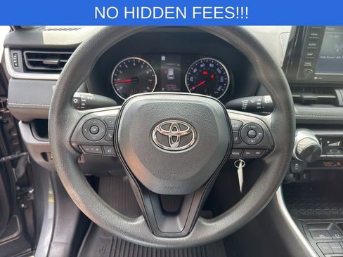 Used 2022 Toyota RAV4 LE FWD image 27