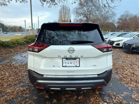 Certified 2023 Nissan Rogue SL w/ SL Premium Package image 6