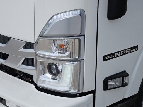 New 2026 Isuzu NPR RWD image 5