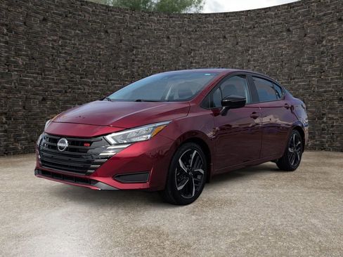 Used 2025 Nissan Versa SR w/ Trunk Package FWD image 6
