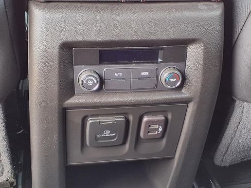 Used 2023 Chevrolet Traverse RS image 16