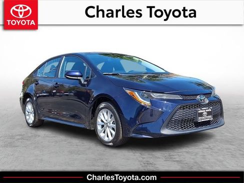 Used 2022 Toyota Corolla LE w/ LE Convenience Package FWD image 1