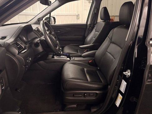 Used 2022 Honda Pilot Touring image 5