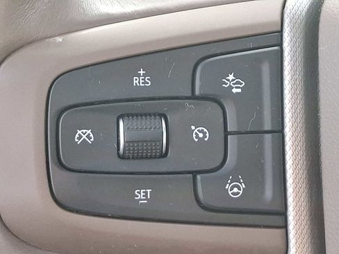 Used 2023 GMC Yukon XL Denali w/ Advanced Technology Package image 22