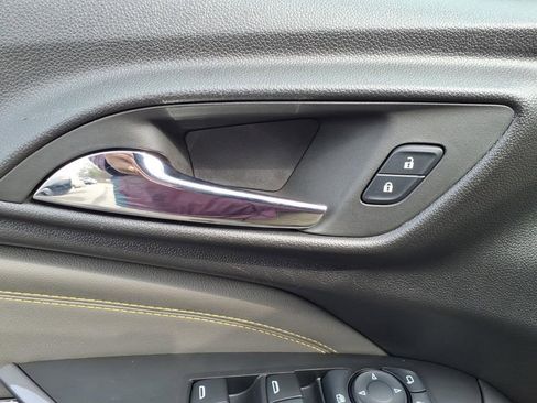 Used 2024 Chevrolet Trax ACTIV w/ Sunroof Package image 21