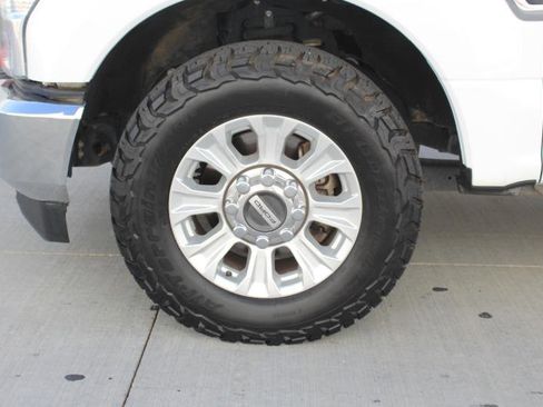 Used 2022 Ford F250 XLT image 42