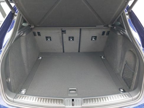 New 2026 Porsche Macan image 14