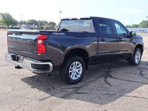 Used 2023 Chevrolet Silverado 1500 LT AWD/4WD image 9