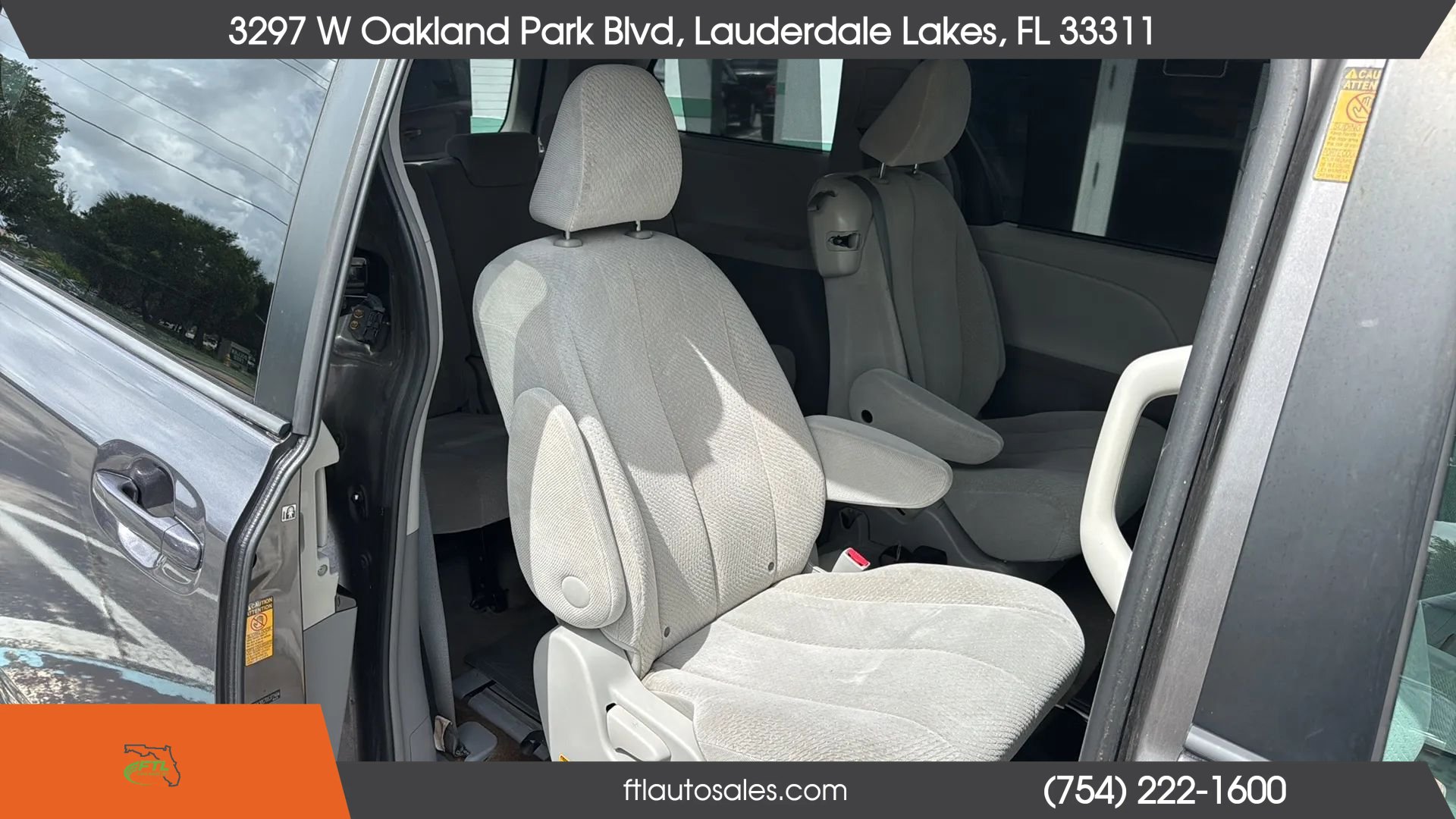 Used 2013 Toyota Sienna LE FWD image 28