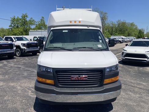 New 2024 GMC Savana 3500 w/ Power Convenience Package RWD image 2
