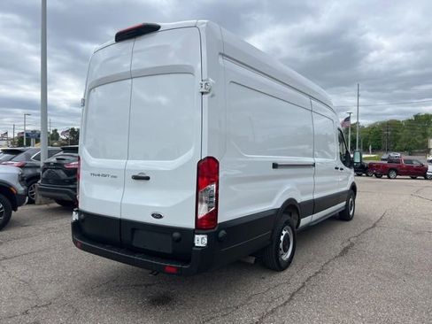 Certified 2025 Ford Transit 250 148 High Roof Extended RWD image 4